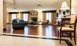 The Grand Hotel - Salem