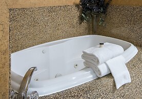 The Grand Hotel - Salem