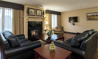 The Grand Hotel - Salem