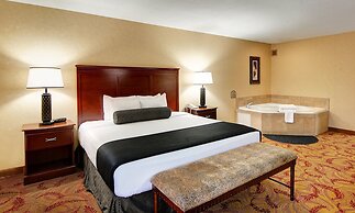 The Grand Hotel - Salem