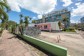 Borinquen Beach Inn