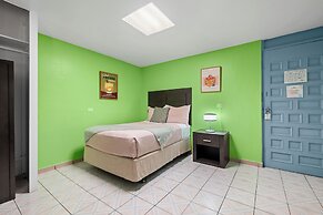 Borinquen Beach Inn