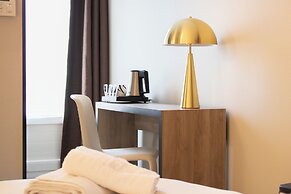 Brit Hotel Avignon Sud