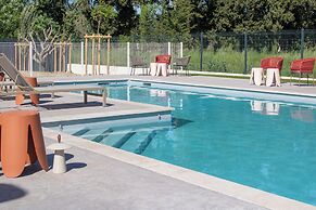 Brit Hotel Avignon Sud