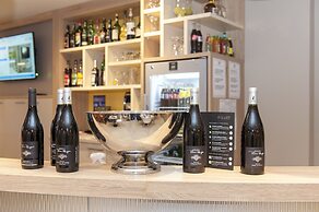 Brit Hotel Avignon Sud