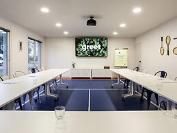 Greet Hotel Angouleme
