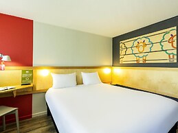 Greet Hotel Angouleme