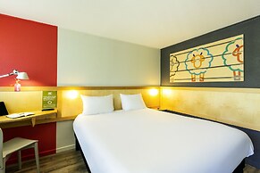 Greet Hotel Angouleme