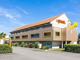 Greet Hotel Angouleme