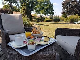Kyriad Angoulême Nord Champniers - Hôtel & Résidence