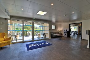 Hôtel, restaurant Kyriad Fréjus