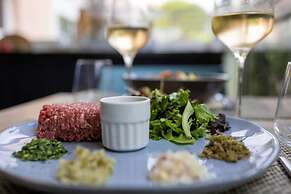 Hôtel, restaurant Kyriad Fréjus