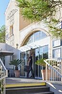 Hôtel, restaurant Kyriad Fréjus