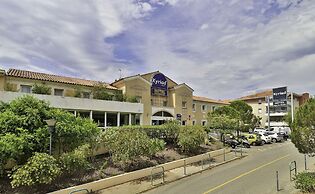 Hôtel, restaurant Kyriad Fréjus