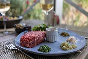 Hôtel, restaurant Kyriad Fréjus