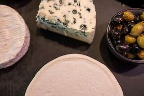 Hôtel, restaurant Kyriad Fréjus