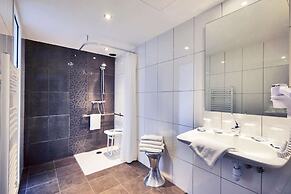 Hôtel, restaurant Kyriad Fréjus