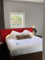 Hôtel, restaurant Kyriad Fréjus