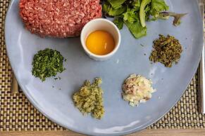 Hôtel, restaurant Kyriad Fréjus