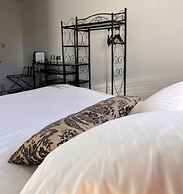 Hôtel, restaurant Kyriad Fréjus