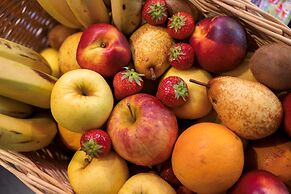 Hôtel, restaurant Kyriad Fréjus