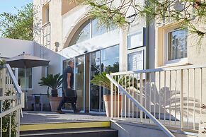 Hôtel, restaurant Kyriad Fréjus