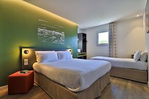 Hôtel, restaurant Kyriad Fréjus