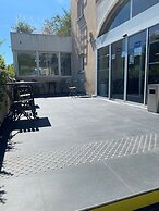 Hôtel, restaurant Kyriad Fréjus