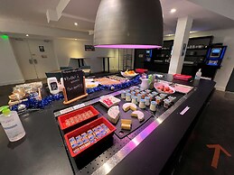 Hôtel, restaurant Kyriad Fréjus