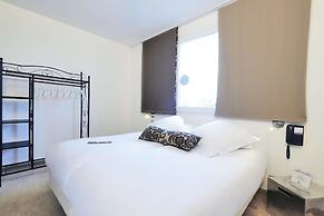 Hôtel, restaurant Kyriad Fréjus