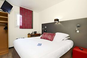 Hôtel, restaurant Kyriad Fréjus