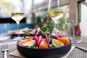 Hôtel, restaurant Kyriad Fréjus