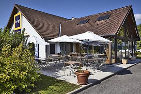 Kyriad Geneve - Saint-Genis-Pouilly