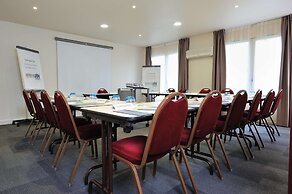 Campanile Lyon Est - Aéroport Saint Exupéry