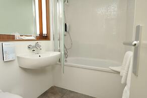 Campanile Lyon Est - Aéroport Saint Exupéry