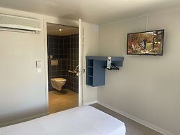 Kyriad Direct Montpellier St Jean de Vedas – La Peyrière