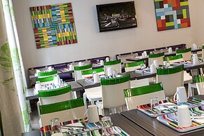 Hotel Paris Louis Blanc