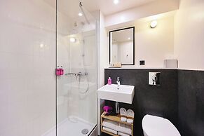 Moxy Paris Bastille France