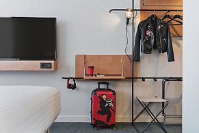 Moxy Paris Bastille France