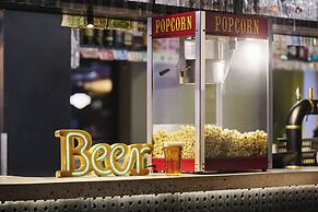 Moxy Paris Bastille France