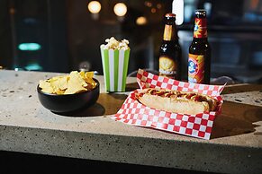 Moxy Paris Bastille France