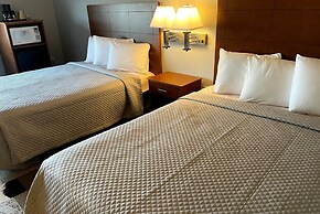 Commodore Perry Inn and Suites