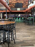 Commodore Perry Inn and Suites