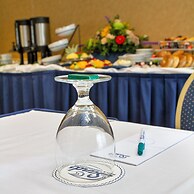 Atlantic Sands Hotel & Conference Center