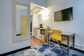 Atlantic Sands Hotel & Conference Center