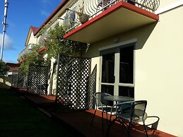 New Castle Motor Lodge