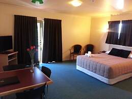 New Castle Motor Lodge