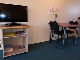 New Castle Motor Lodge