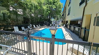 Saint Simons Inn by the Lighthouse
