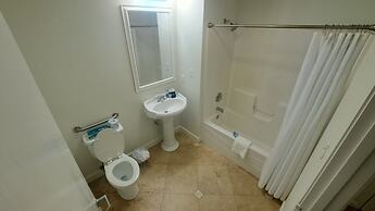 Saint Simons Inn by the Lighthouse